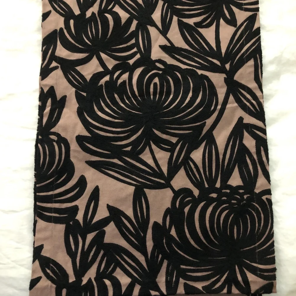 Crate & Barrel embroidered Chrysa table runner 14 x 90 floral design cotton